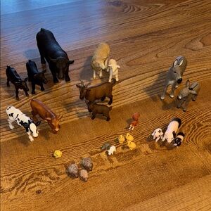 Large lot of Schleich Farm Animal Figures
